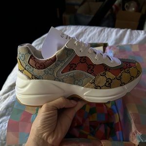 Gucci rhyton shoes